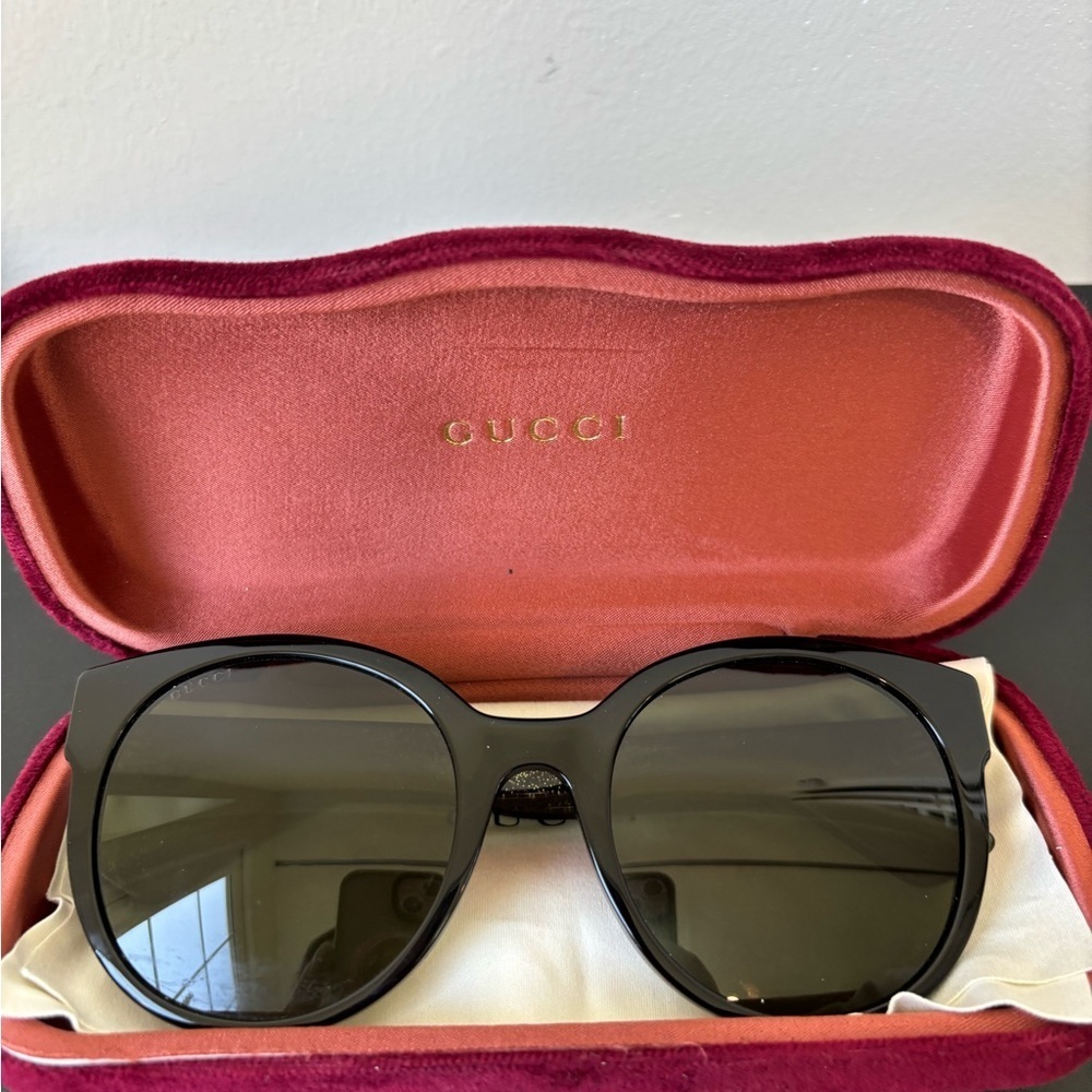 Gucci Black Sunglasses